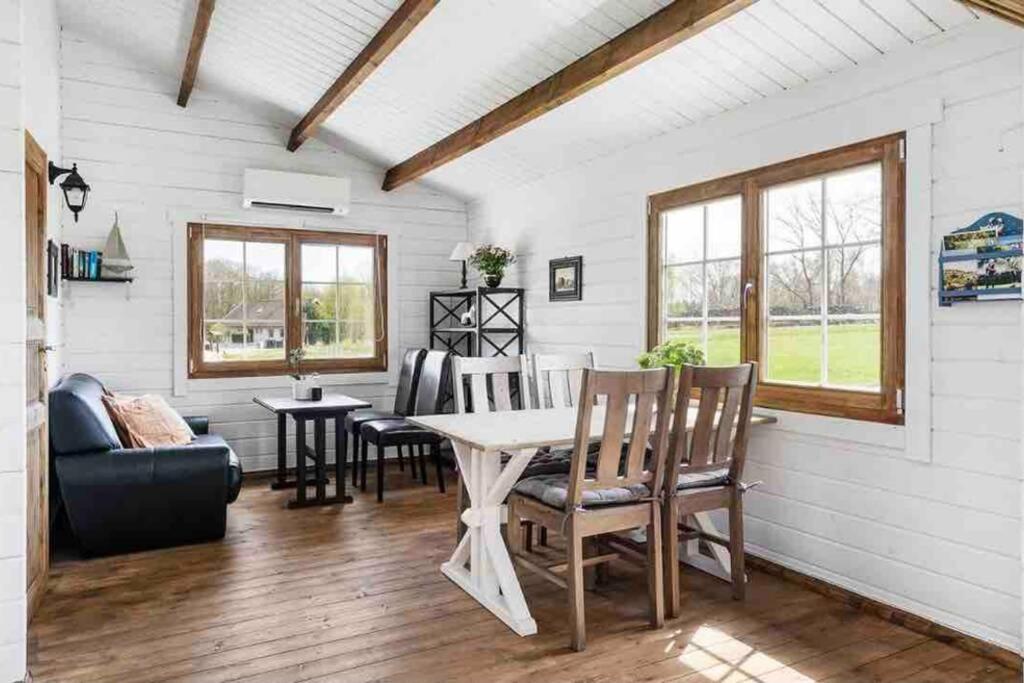 Cozy Cottage Near Lake Hässleholm Exterior foto