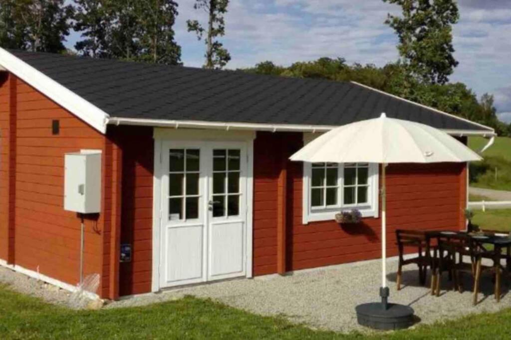 Cozy Cottage Near Lake Hässleholm Exterior foto